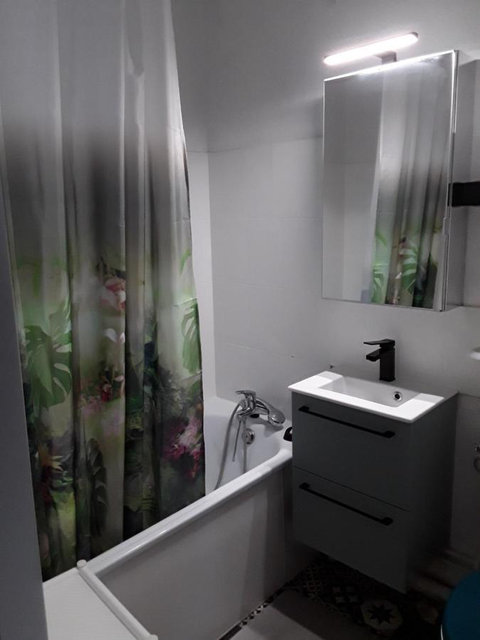 Pour Cure Et Ski Apartment Bagneres-de-Luchon Luaran gambar